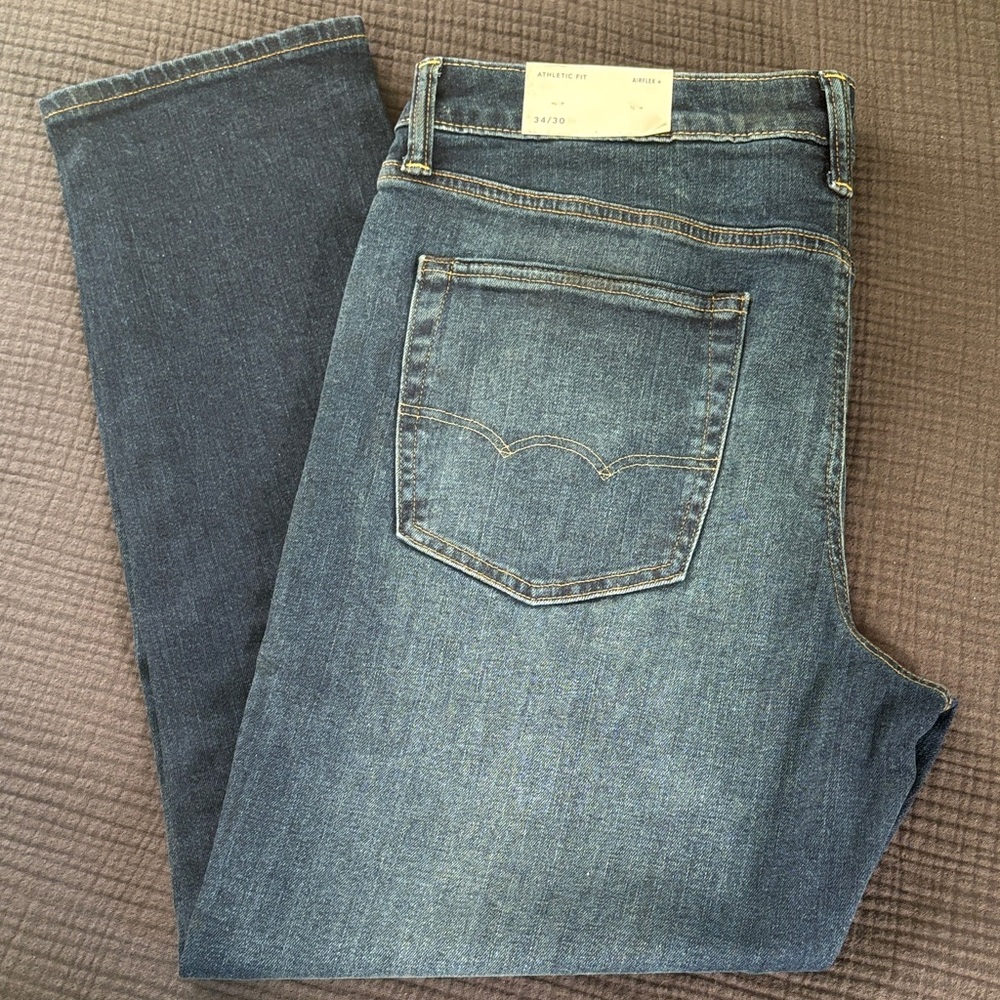 American Eagle Women’s Athletic Fit 34/30 NWT B-148
